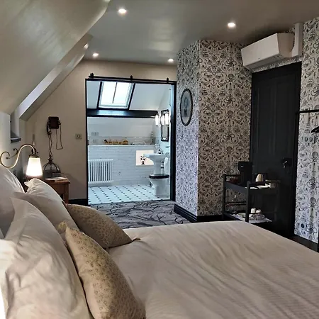 Vallee 1900 Bed & Breakfast *